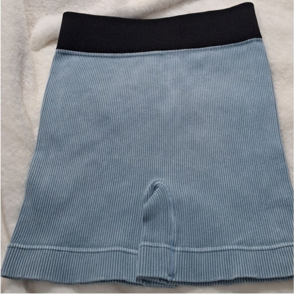 New Zenana Ribbed Shorts Excellent quality - Picture 6 of 7